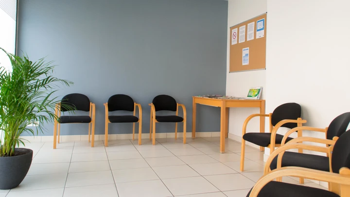 Salle d'attente du cabinet dentaire à Lille