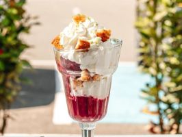 Voyagez avec cette gourmande coupe de glace aux saveurs de la Bretagne 