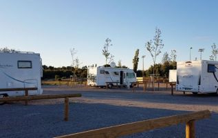 terrain pour camping cars montpellier Aire Camping-Car Park