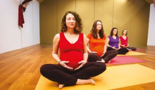 cours de preparation a l accouchement nantes Danse prénatale - Yoga prénatal - postnatal, yoga bébé Nantes - Anouchka Danse Yoga