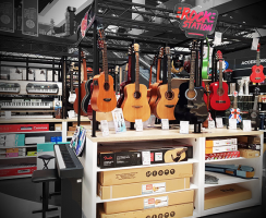 magasin de guitares nantes Rockstation Nantes Atlantis • Corner Musical