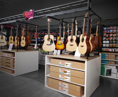 magasin de guitares rennes Rockstation Rennes Cleunay • Corner Musical