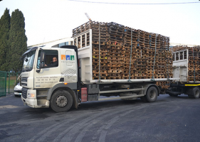 Découvrez le métier de chauffeur PL ampli roll chez AER Recyclage