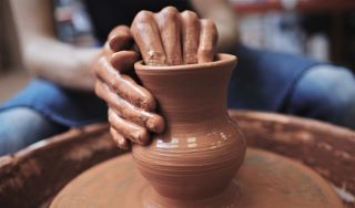 cours de poterie rennes Atelier Terre de Braise